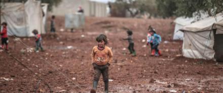 Tra le montagne di Azez i profughi siriani si sono costruiti una tendopoli